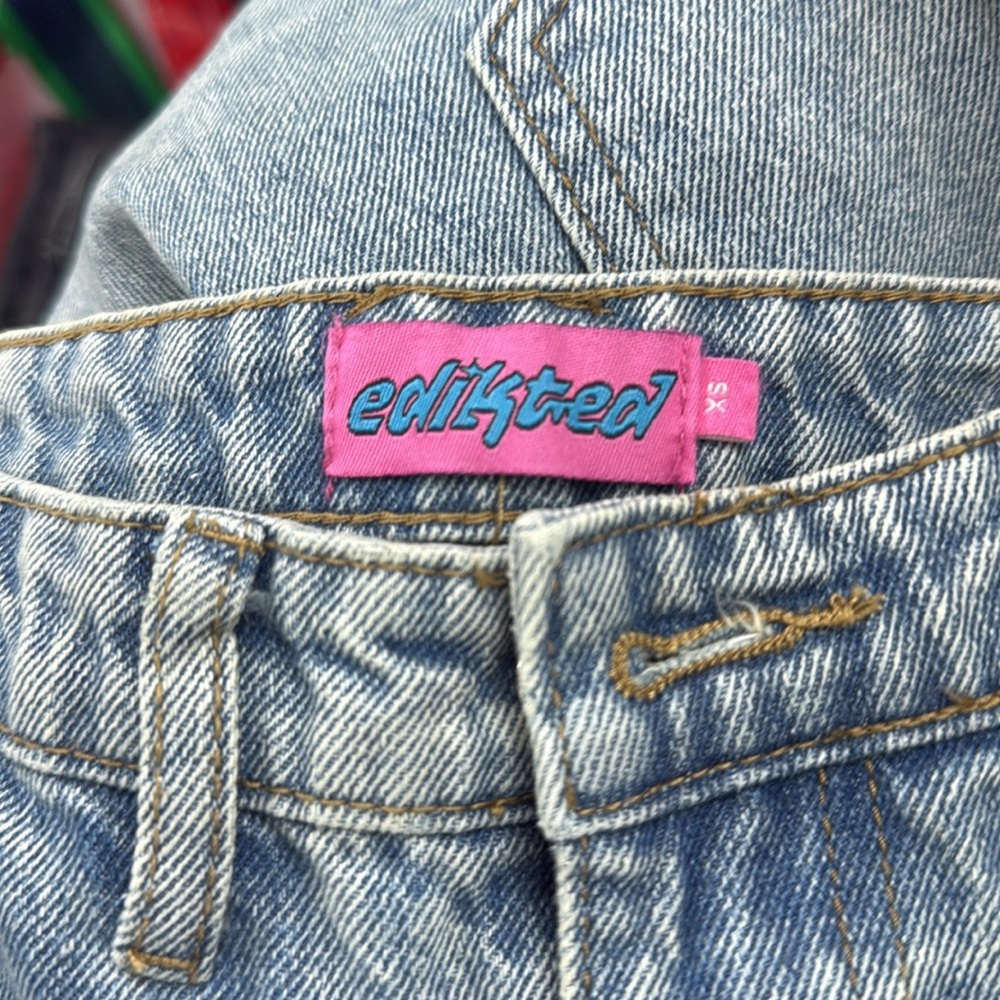 Edikted Faded Wash Low Rise Carpenter Jeans - Picture 7 of 8